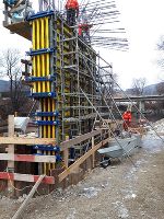 Die Zeit des Niederwassers wird für rege Bautätigkeiten genutzt. © Land Steiermark